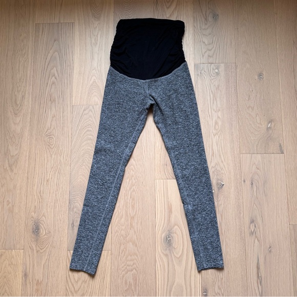 Beyond Yoga Beyond the Bump Gray Spacedye Maternity Leggings Size M - Picture 2 of 6